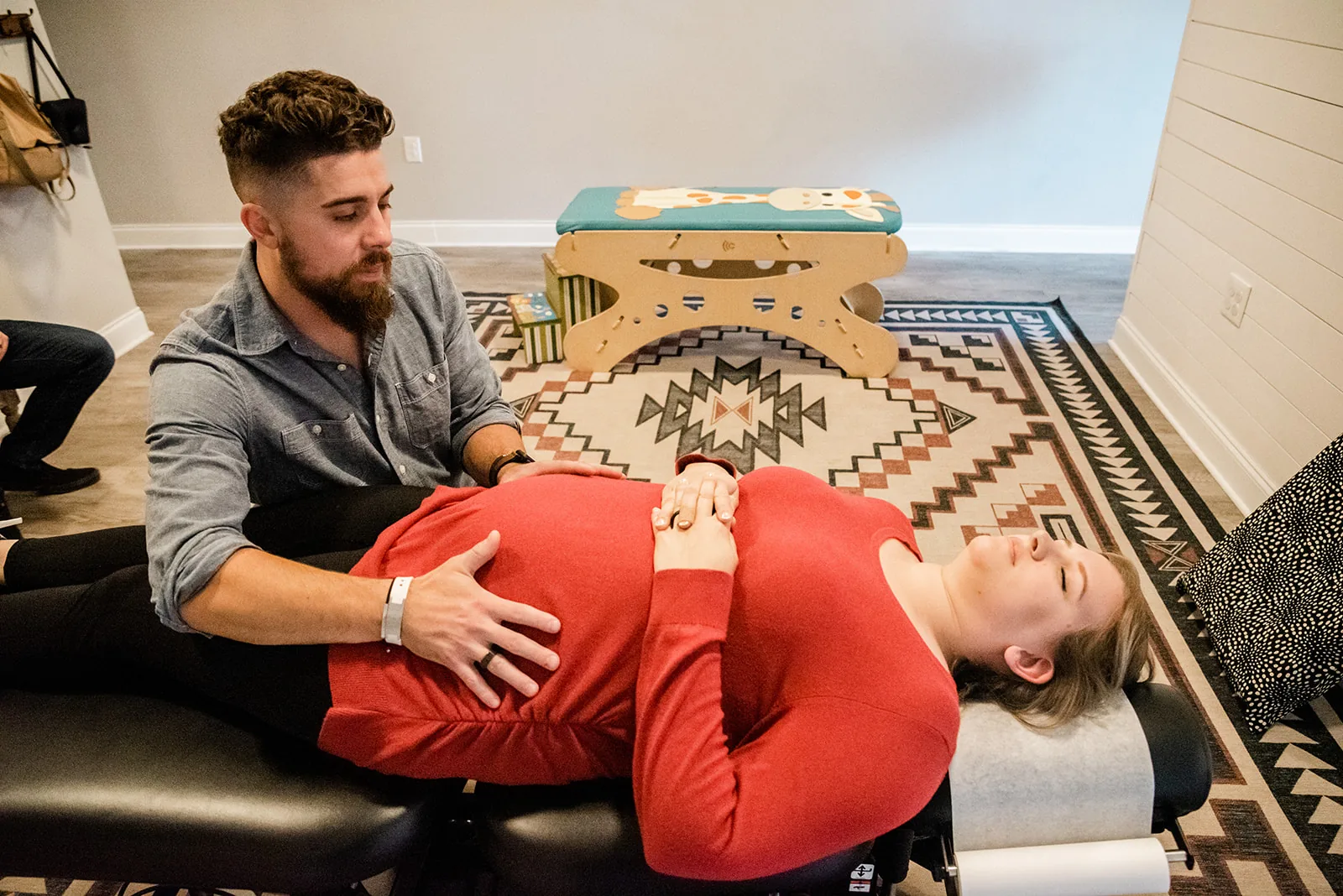 Prenatal chiropractic care at Reissing Health