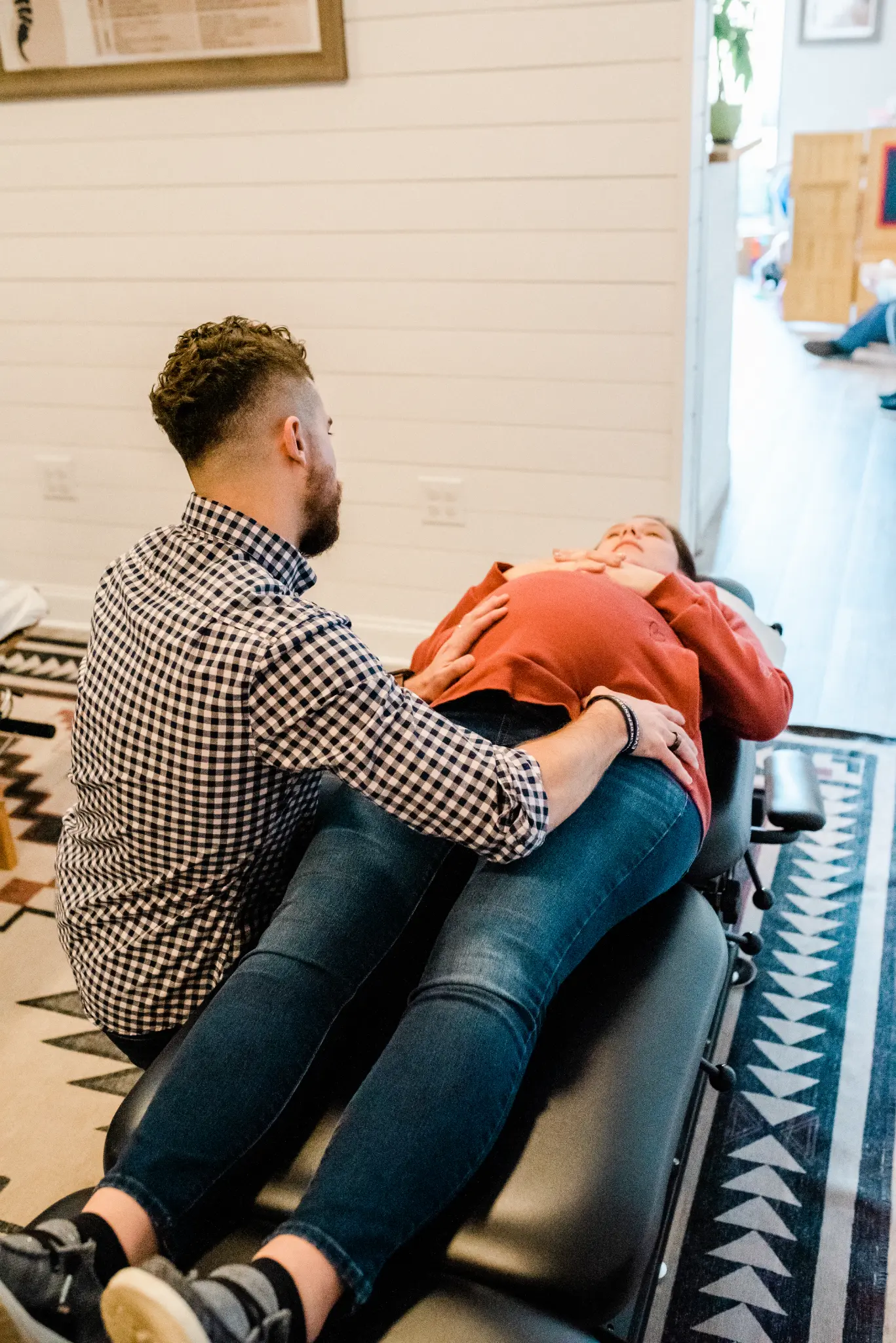 Round Ligament Pain During Pregnancy: What It Is and How Chiropractic Care Helps